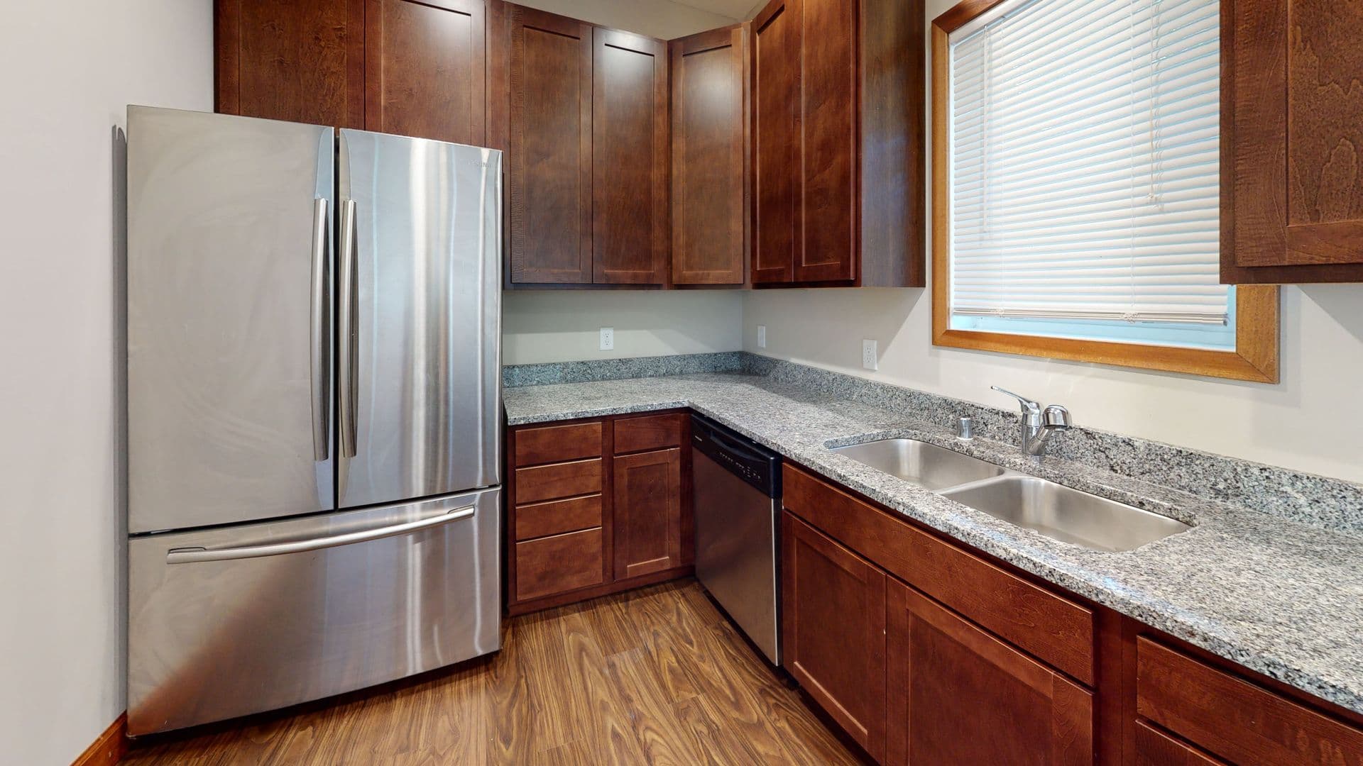 Minneapolis Apartment: 1208 Como Ave SE