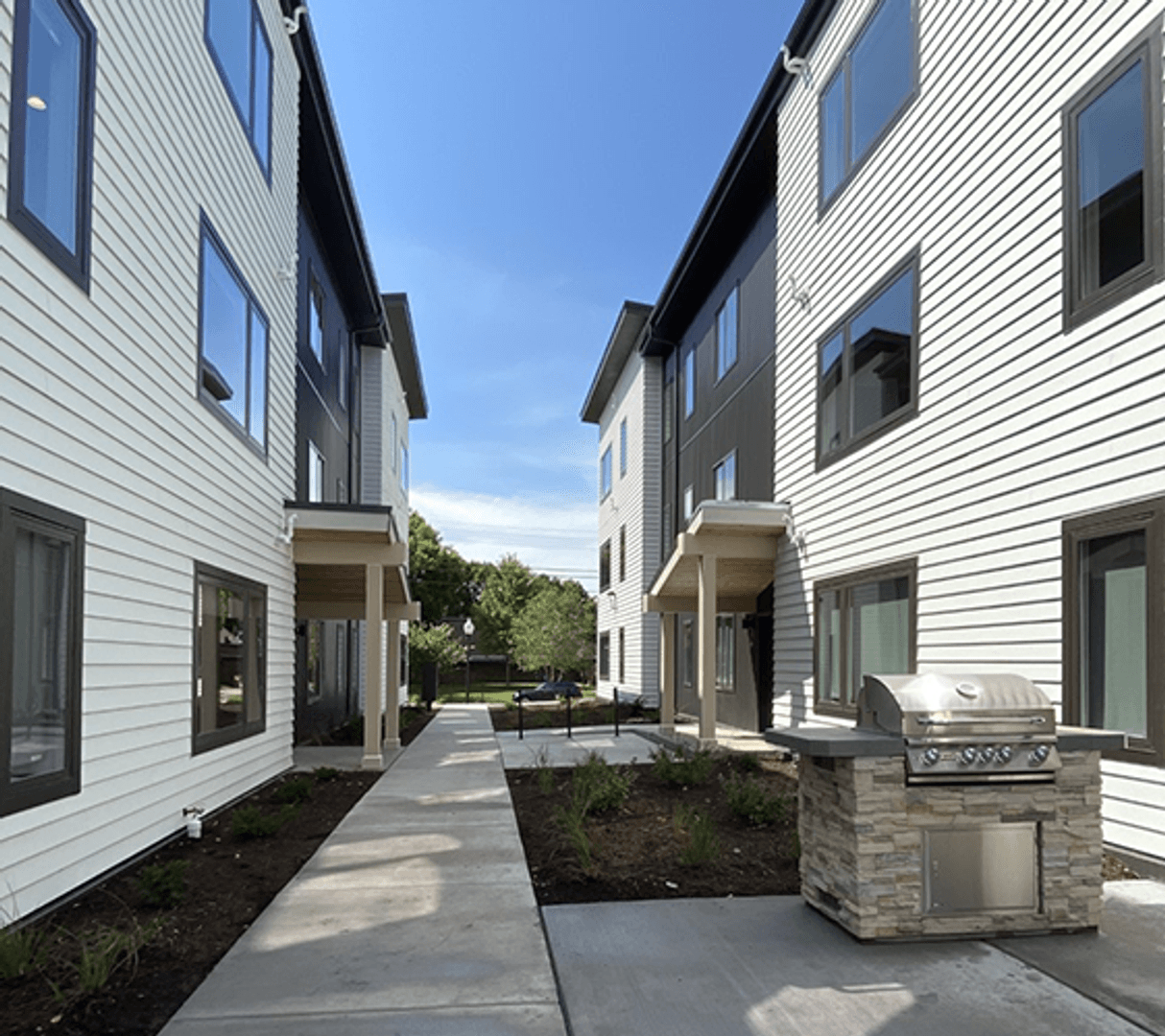 Minneapolis Apartment: 932/934/936/938 15th Ave SE