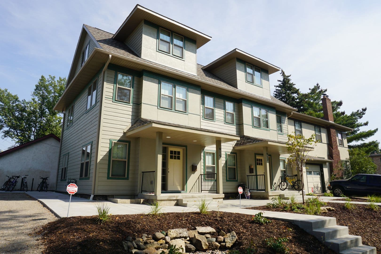 Minneapolis Apartment: 917 7th St SE
