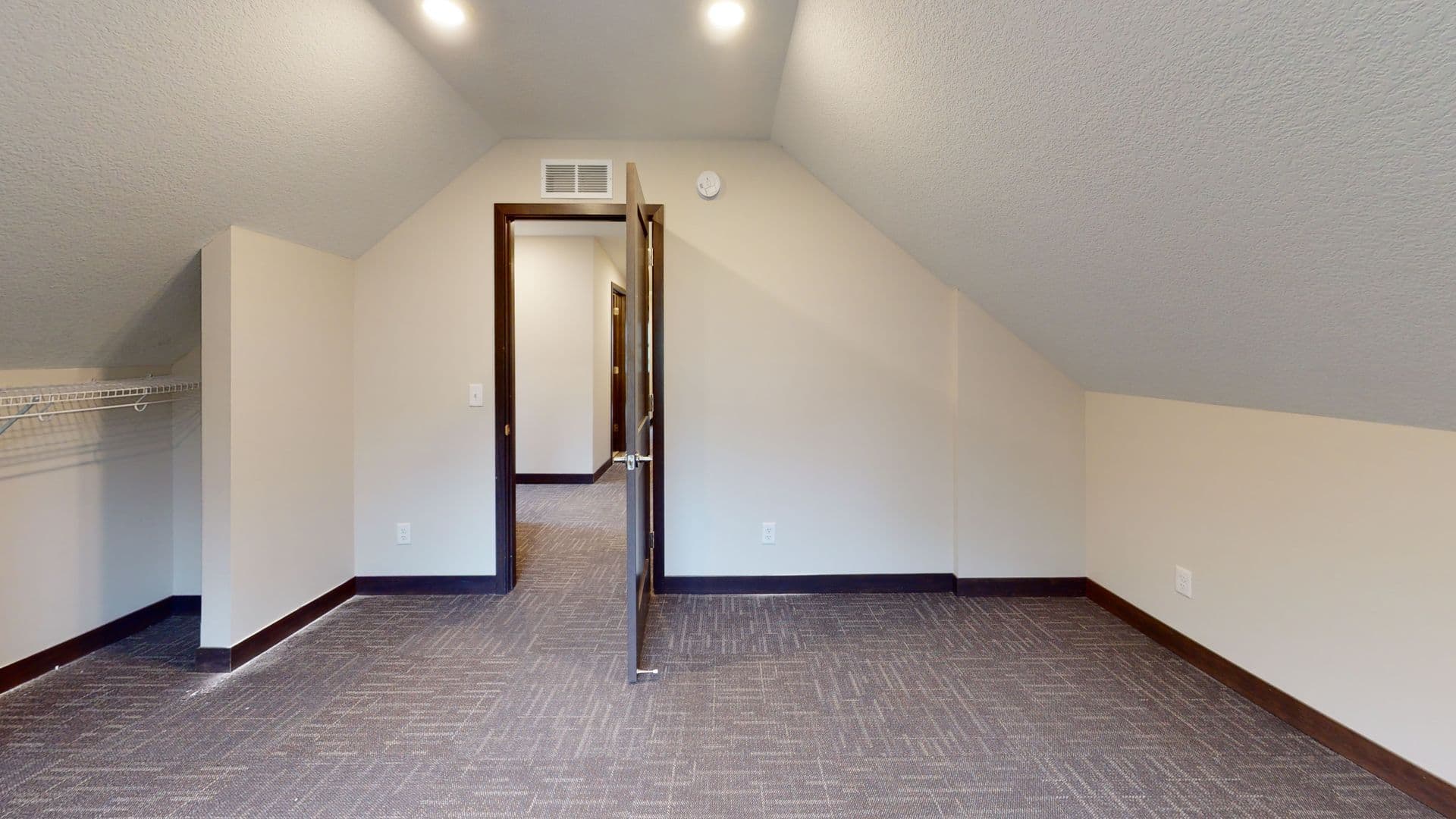 Minneapolis Apartment: 1014 16th Ave SE
