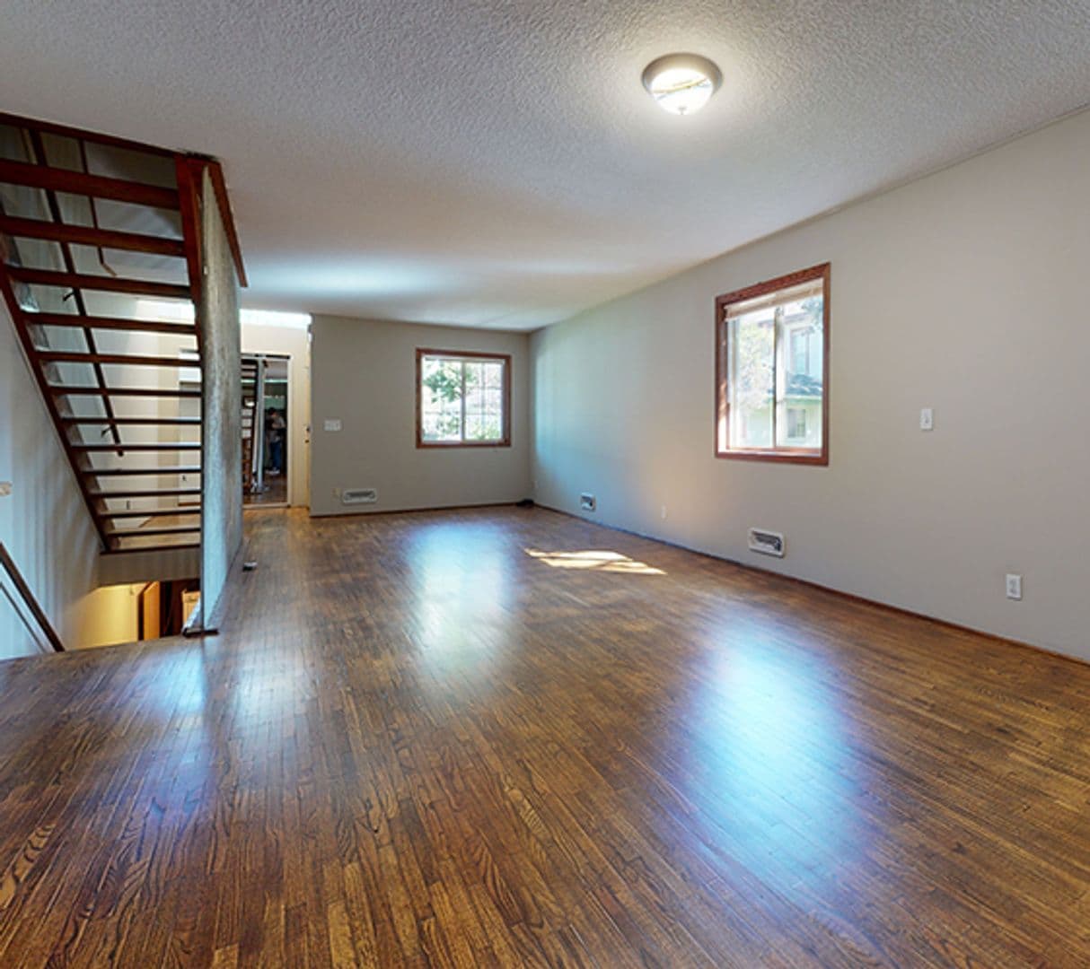 Minneapolis Apartment: 1085 18th Ave SE