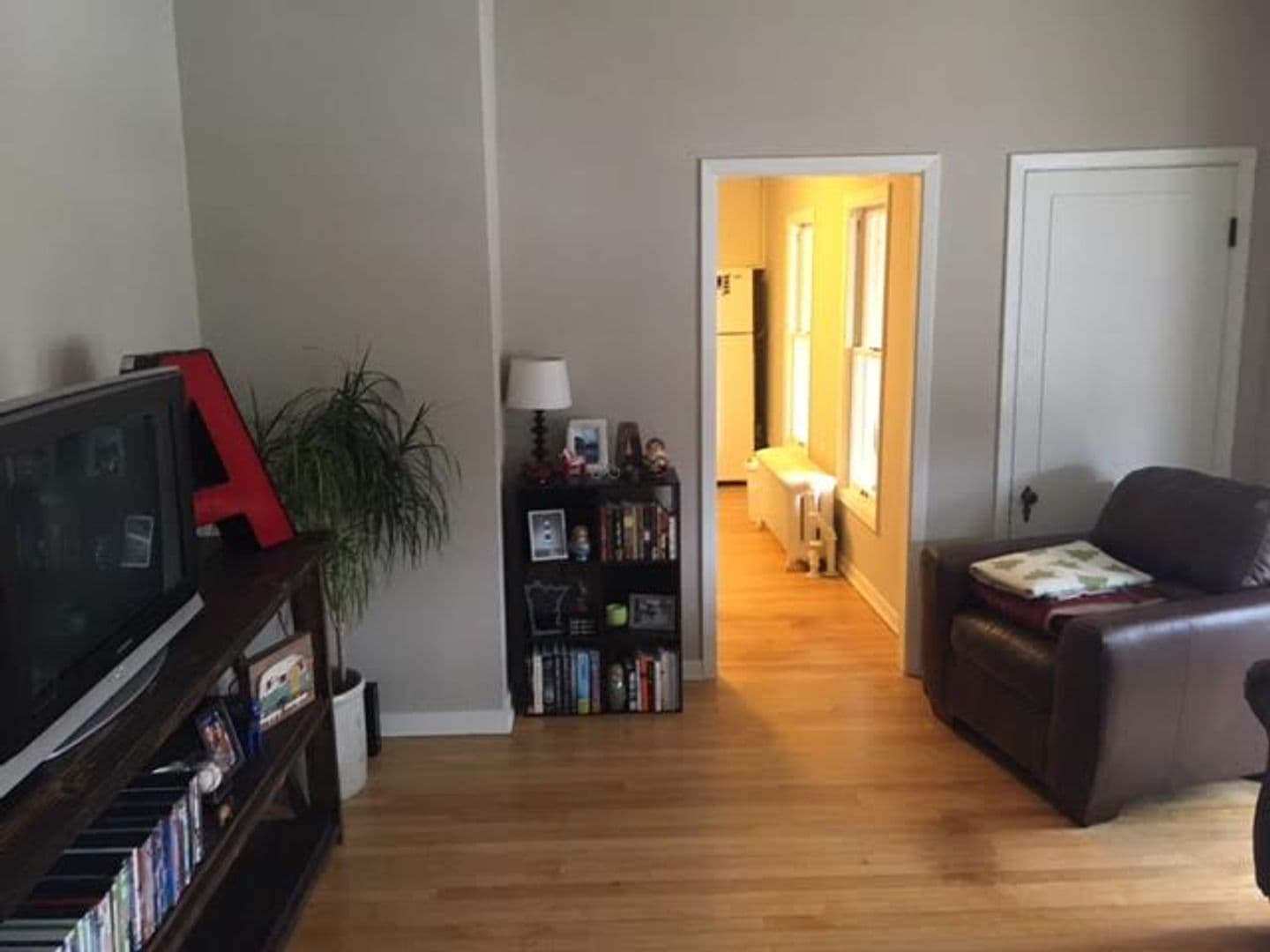 Minneapolis Apartment: 629 6th St SE