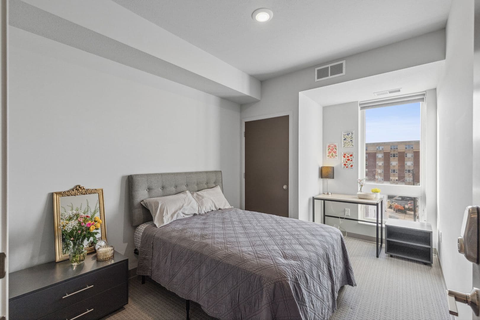 Minneapolis Apartment: 1307 4th Street SE