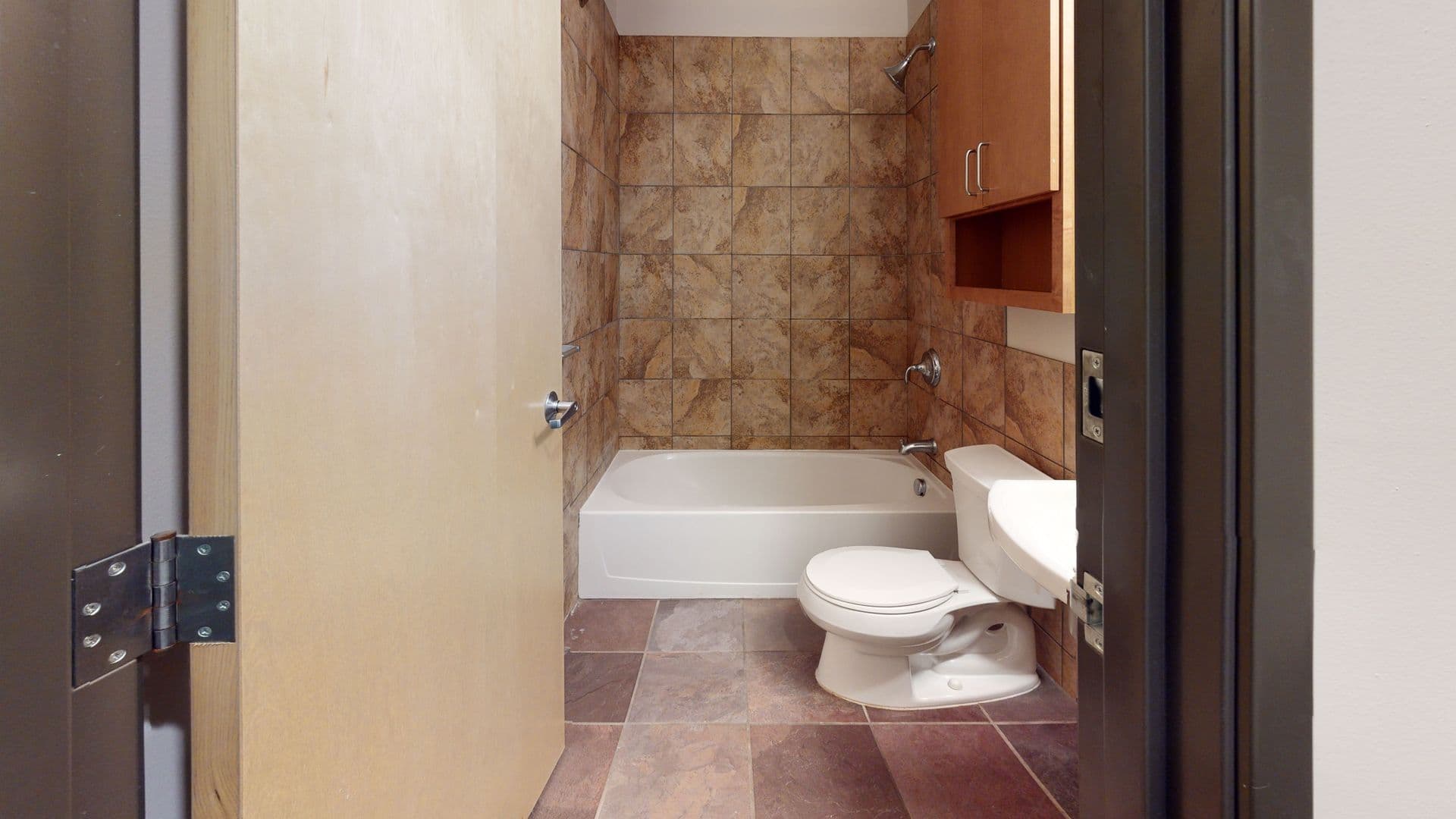 Minneapolis Apartment: 1011 & 1015 4th St SE