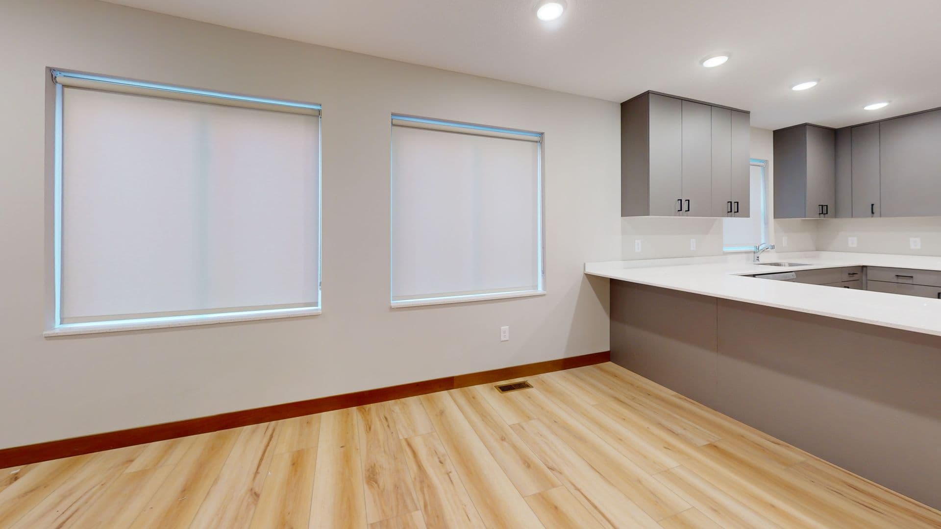 Minneapolis Apartment: 869 19th Ave SE