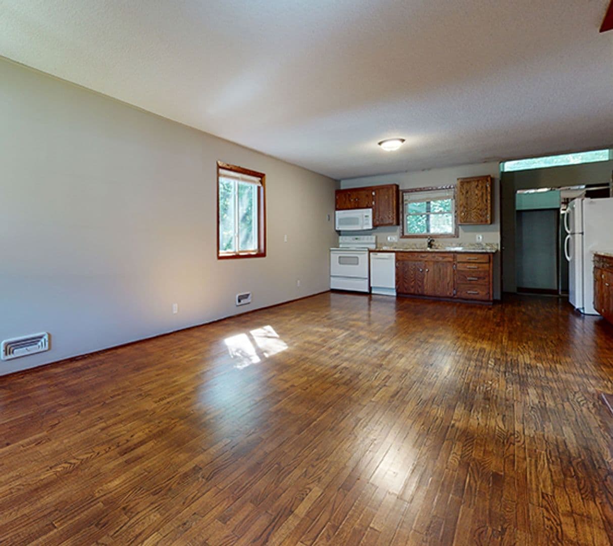 Minneapolis Apartment: 1085 18th Ave SE