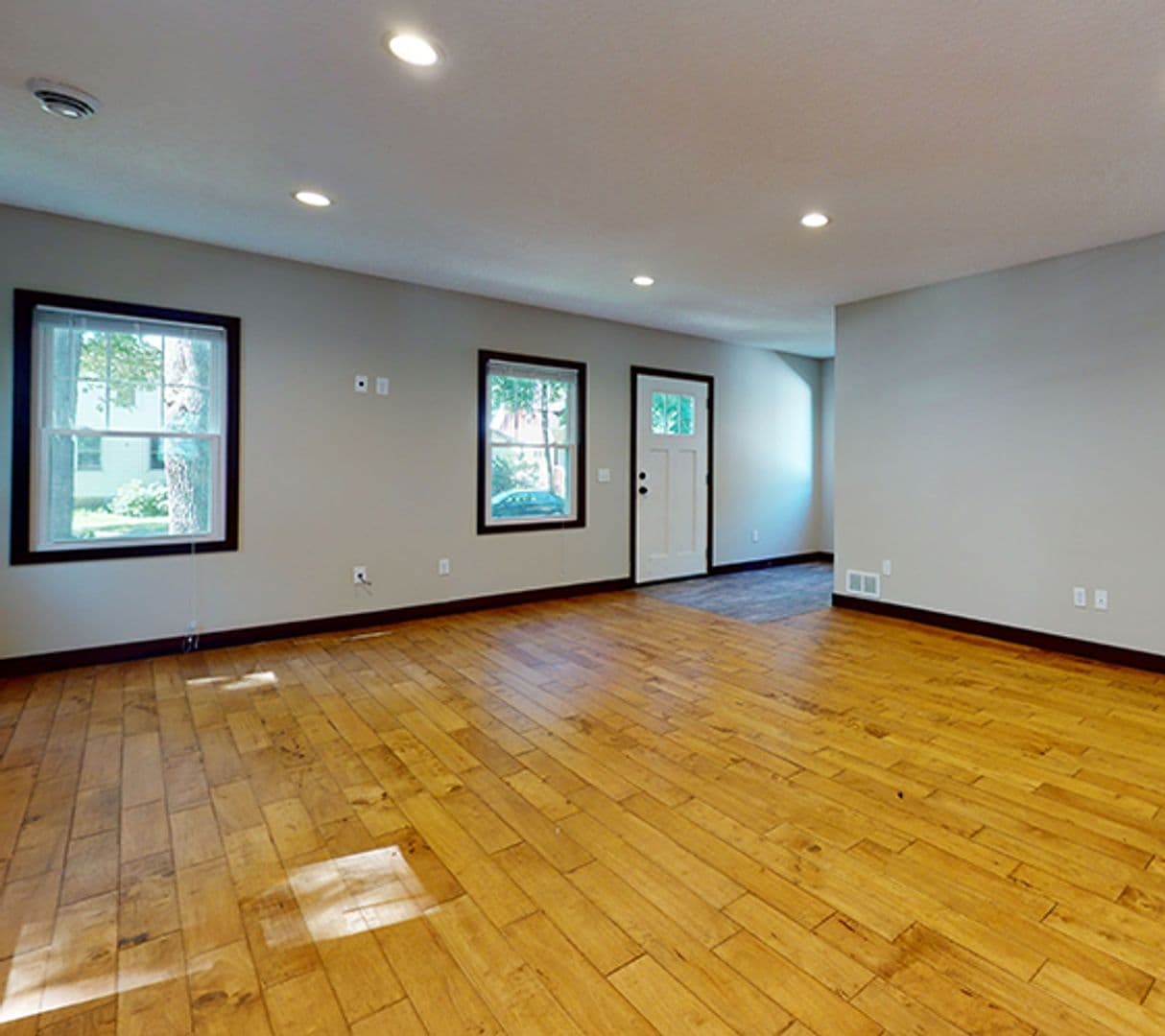 Minneapolis House: 876 19th Ave SE