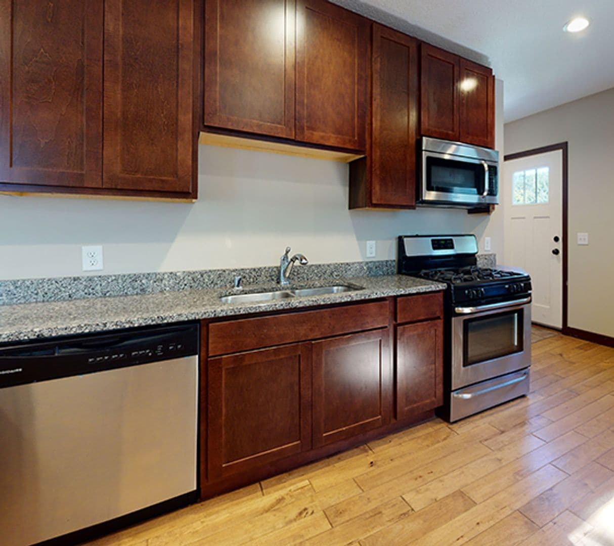 Minneapolis House: 876 19th Ave SE