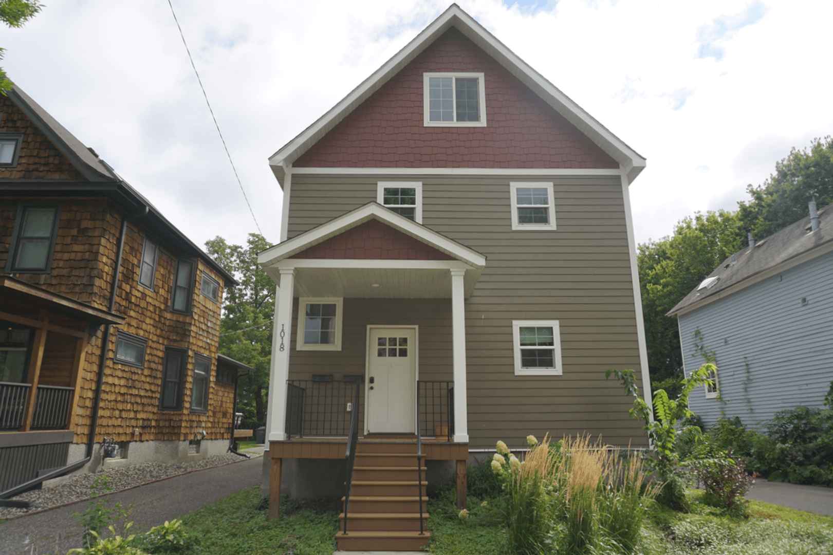 Minneapolis Apartment: 1018 16th Ave SE