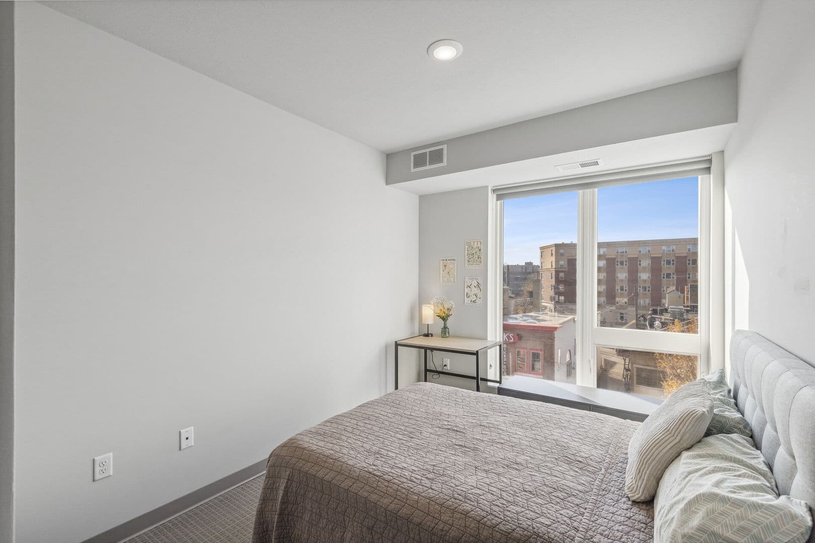 Minneapolis Apartment: 1307 4th Street SE