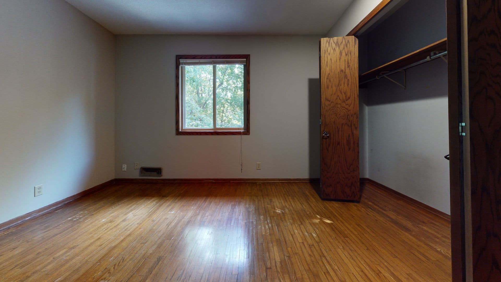 Minneapolis Multiplex: 1081 18th Ave SE
