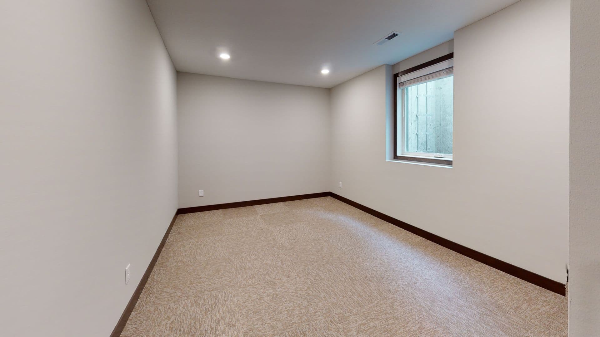 Minneapolis Apartment: 1048 23rd Ave SE