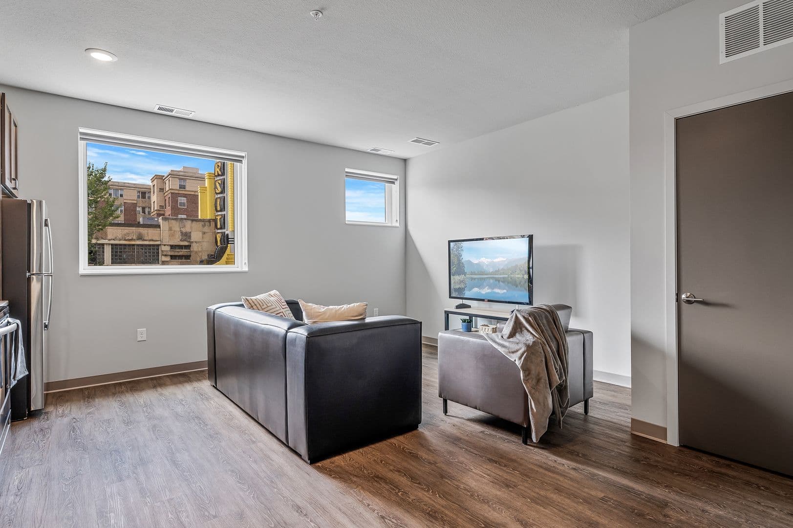 Minneapolis Apartment: 1307 4th Street SE