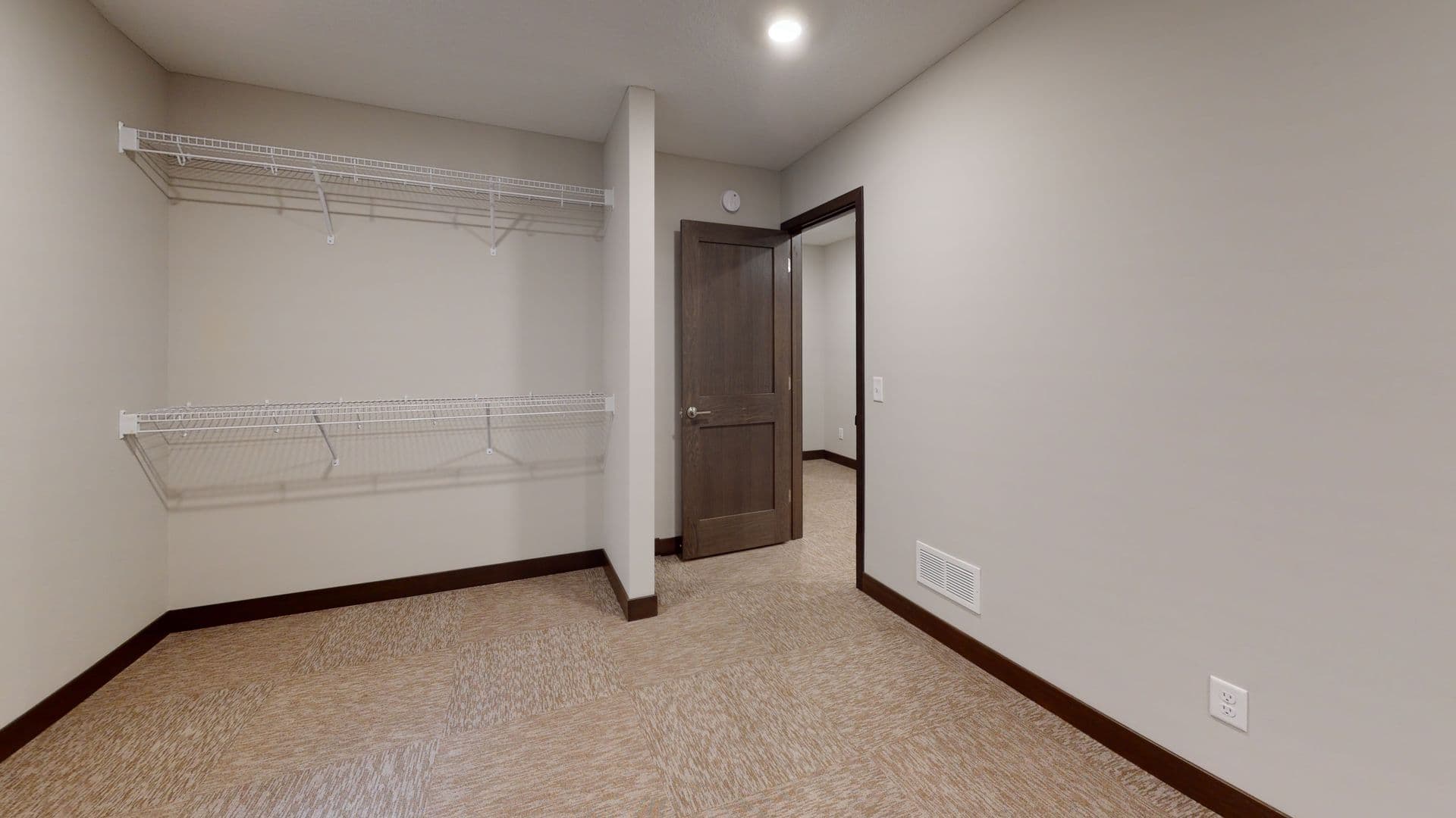 Minneapolis Apartment: 1048 23rd Ave SE