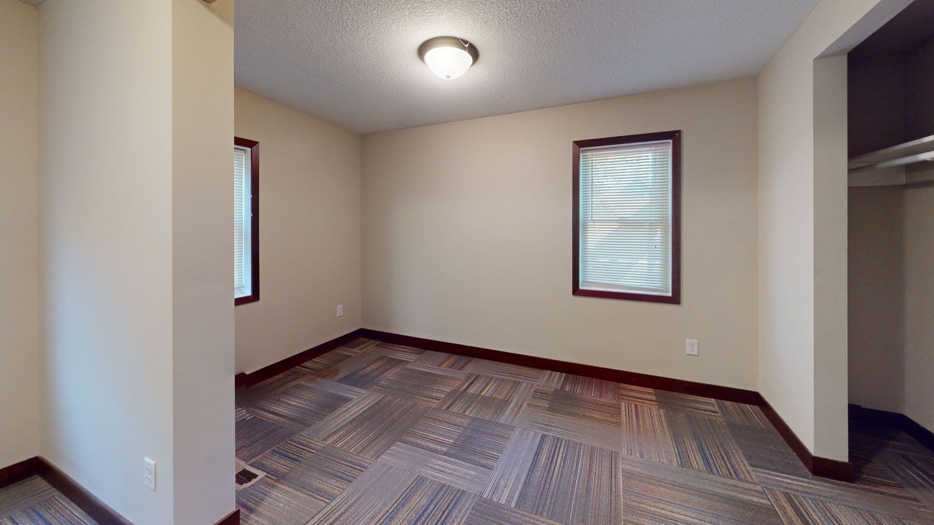 Minneapolis House: 307 5th Ave SE