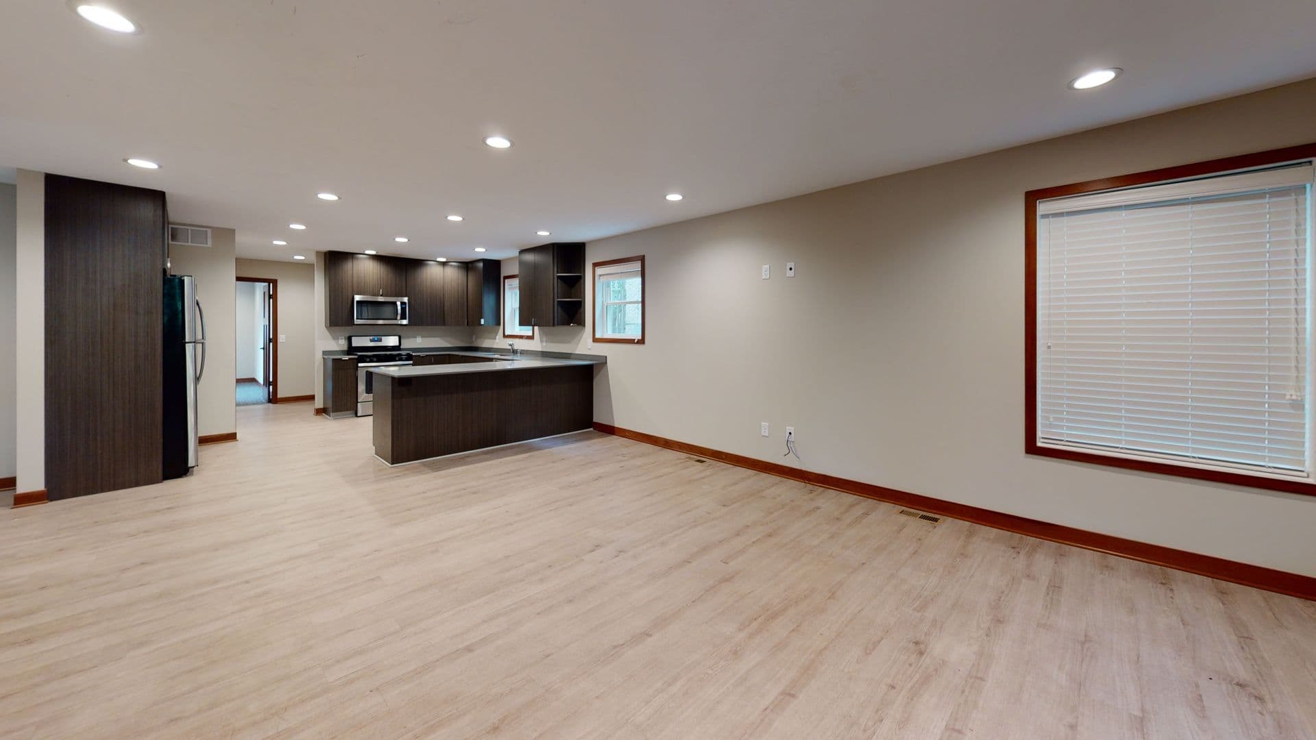 Minneapolis Apartment: 806 12th Ave SE