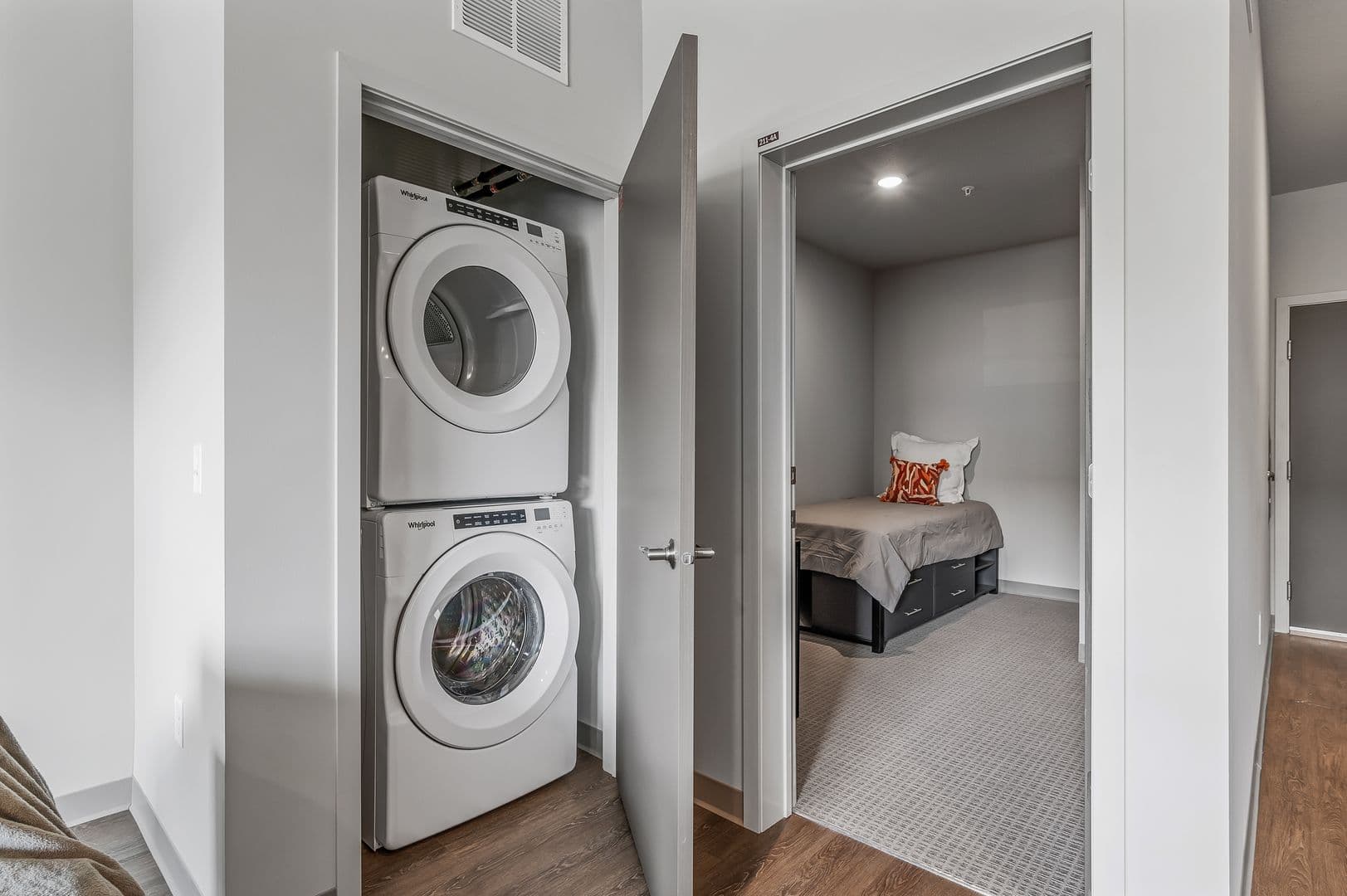 Minneapolis Apartment: 1307 4th Street SE