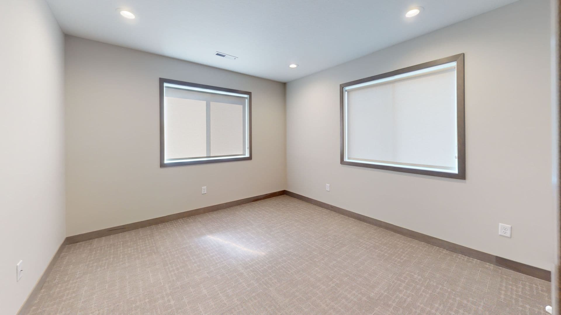 Minneapolis Apartment: 621 11th Ave SE