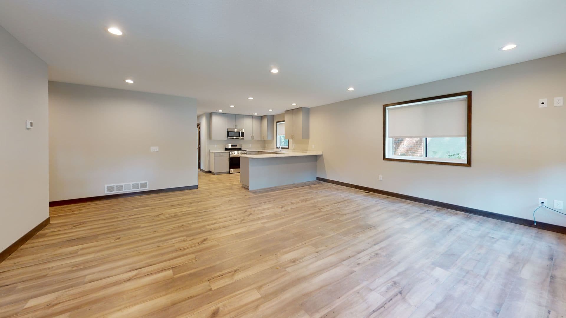 Minneapolis Apartment: 1800 Como Ave SE