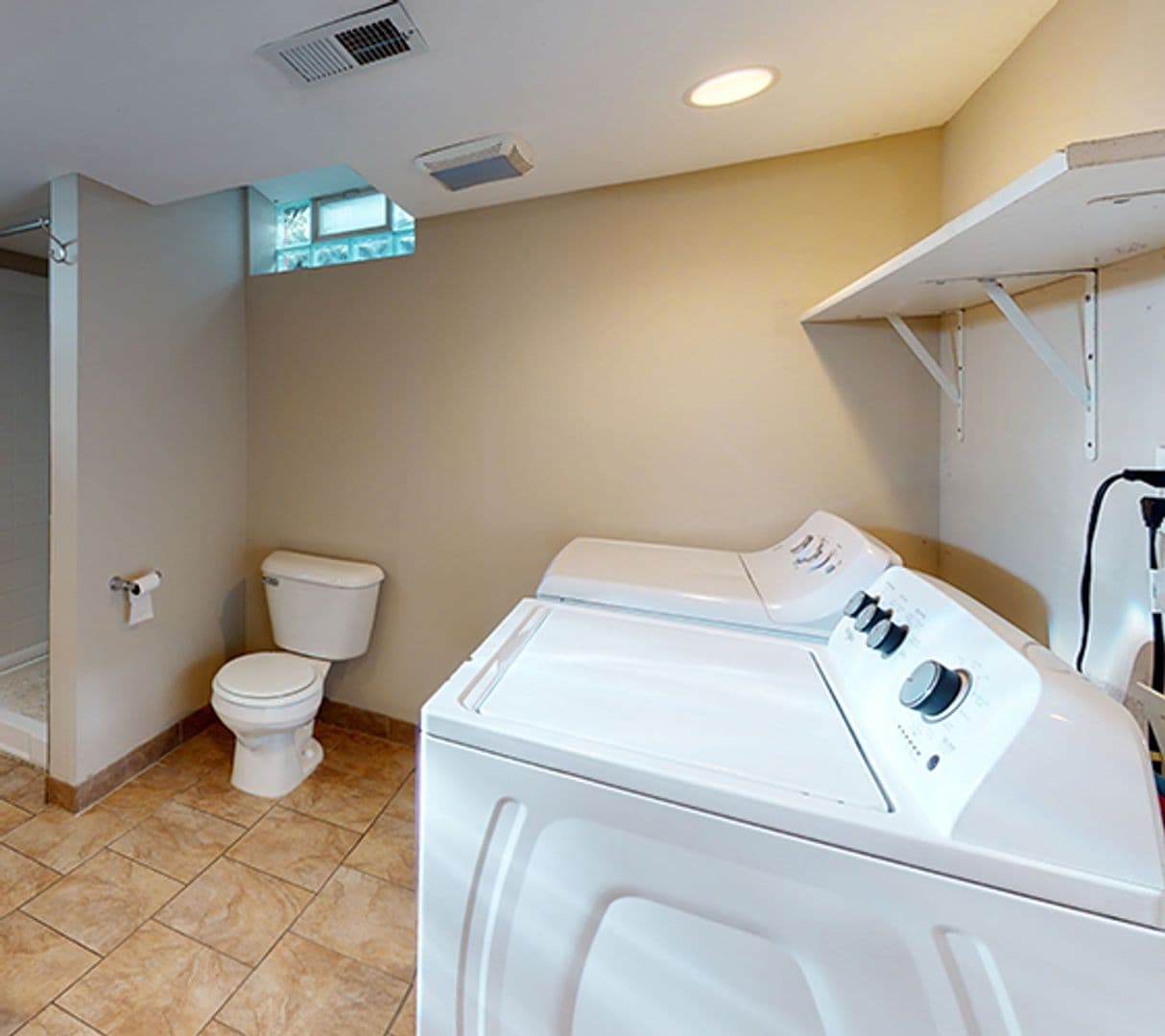 Minneapolis Apartment: 1201 Como Ave SE