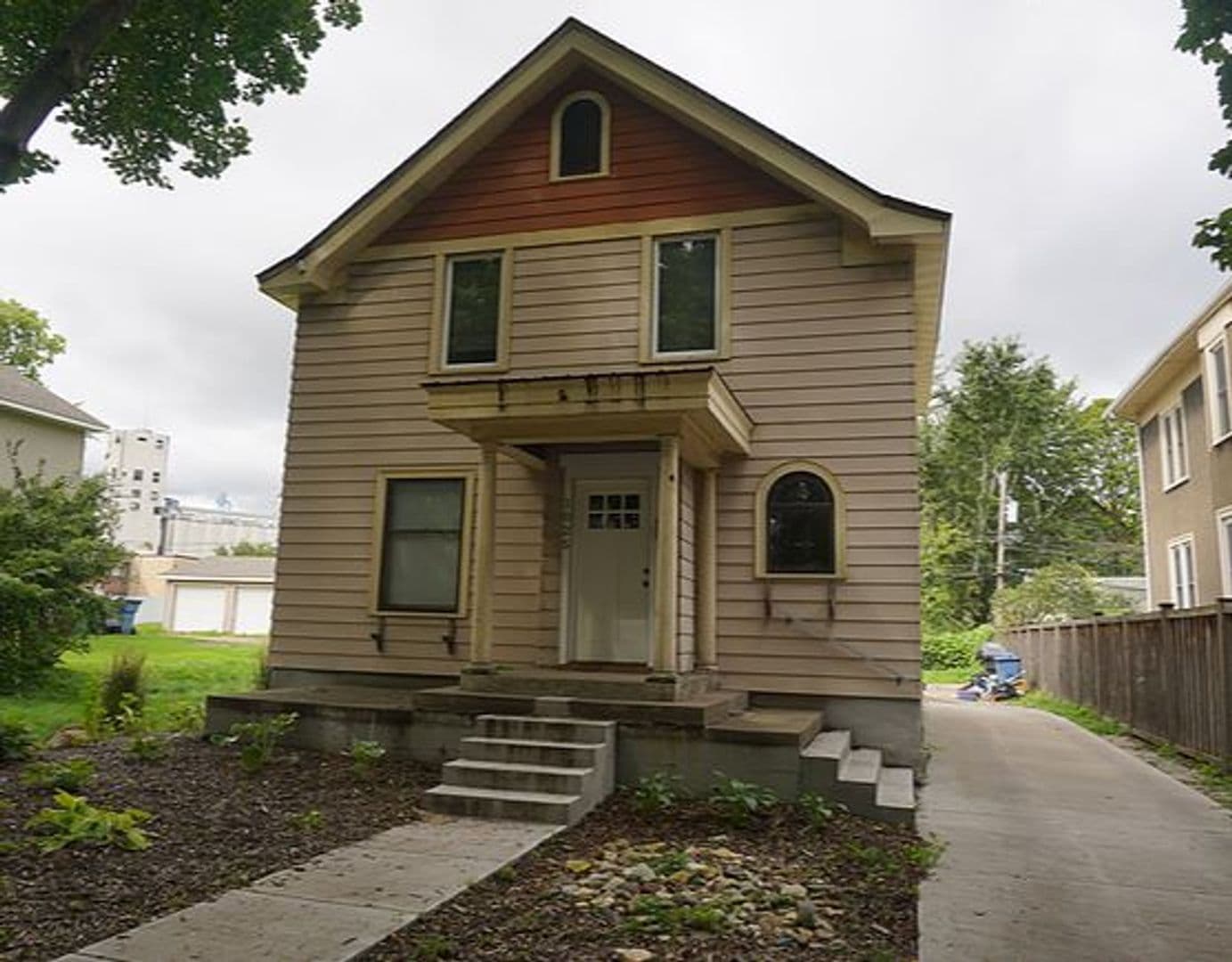 Minneapolis House: 1025 15th Ave SE