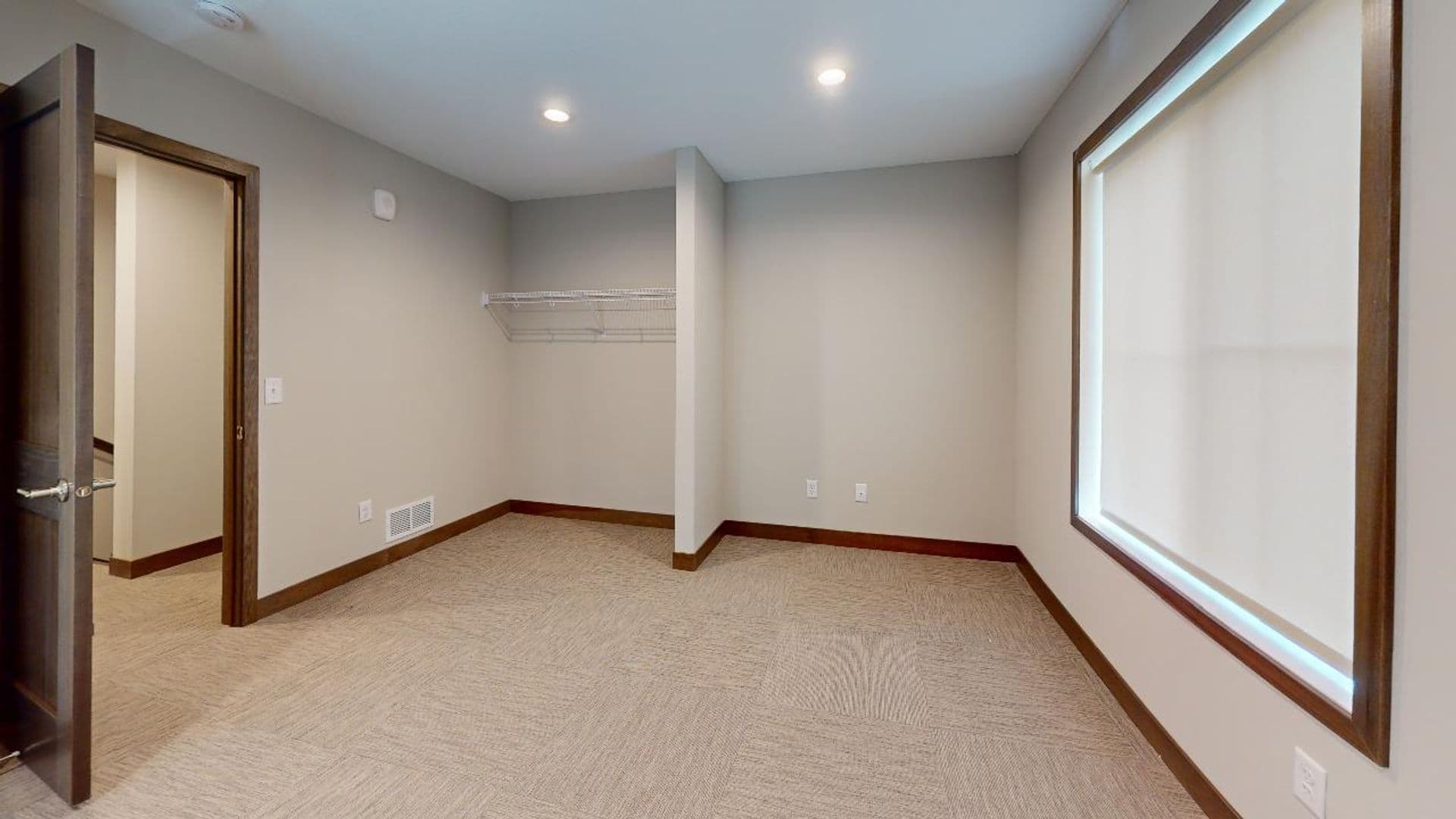 Minneapolis Apartment: 1312 8th St SE