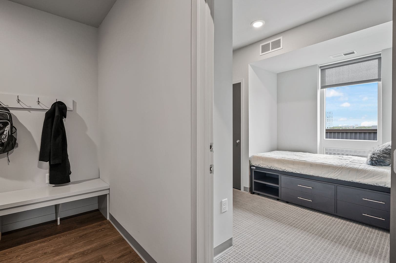 Minneapolis Apartment: 1307 4th Street SE