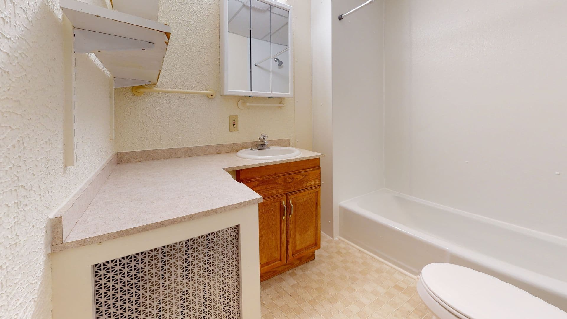 Minneapolis Apartment: 1120 4th St SE