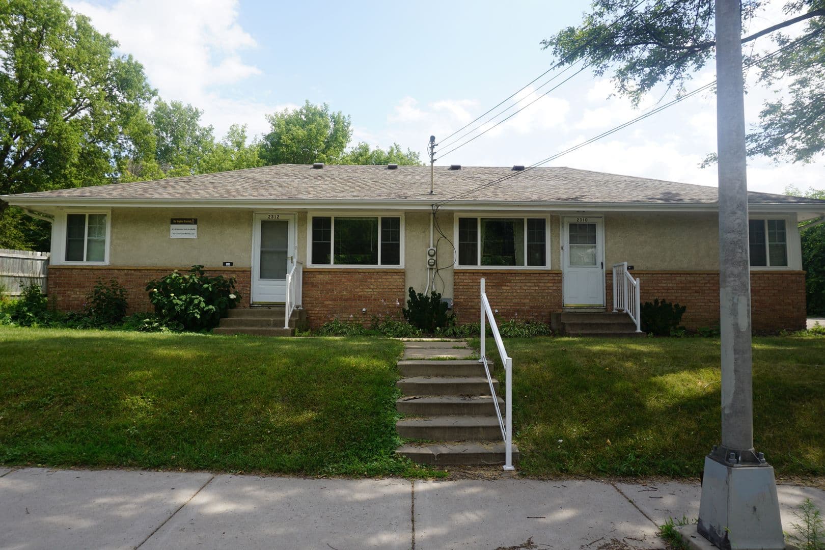Minneapolis Apartment: 2312 Como Ave SE