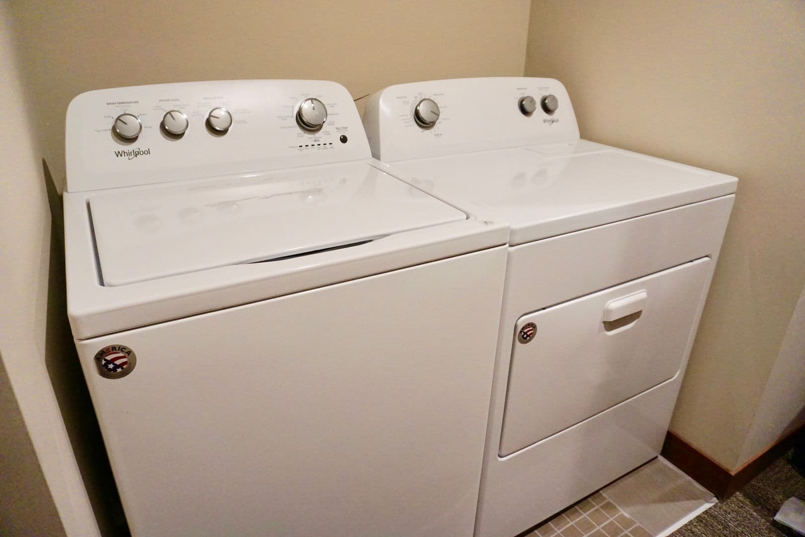 Minneapolis Apartment: 923 6th St SE