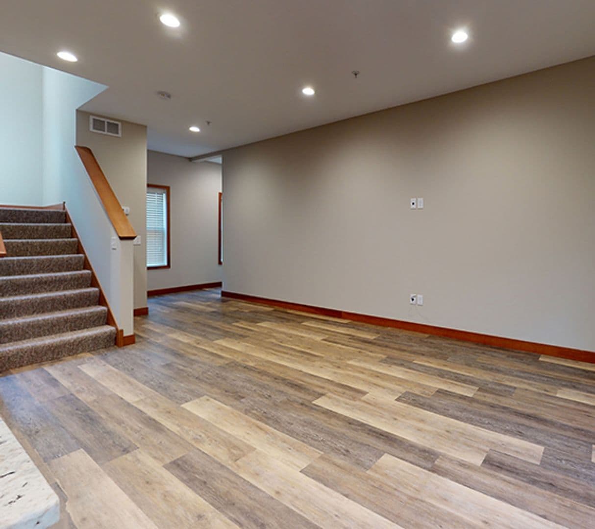 Minneapolis Apartment: 1200 - 1206 Como Ave SE