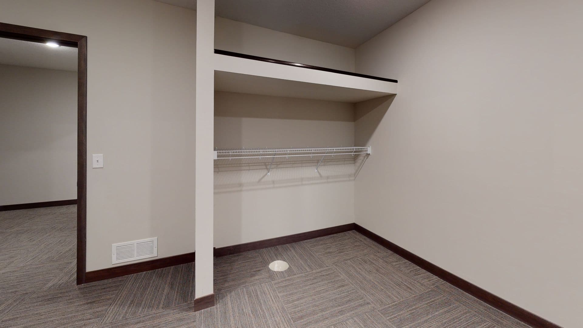 Minneapolis Apartment: 805-811 12th Ave SE