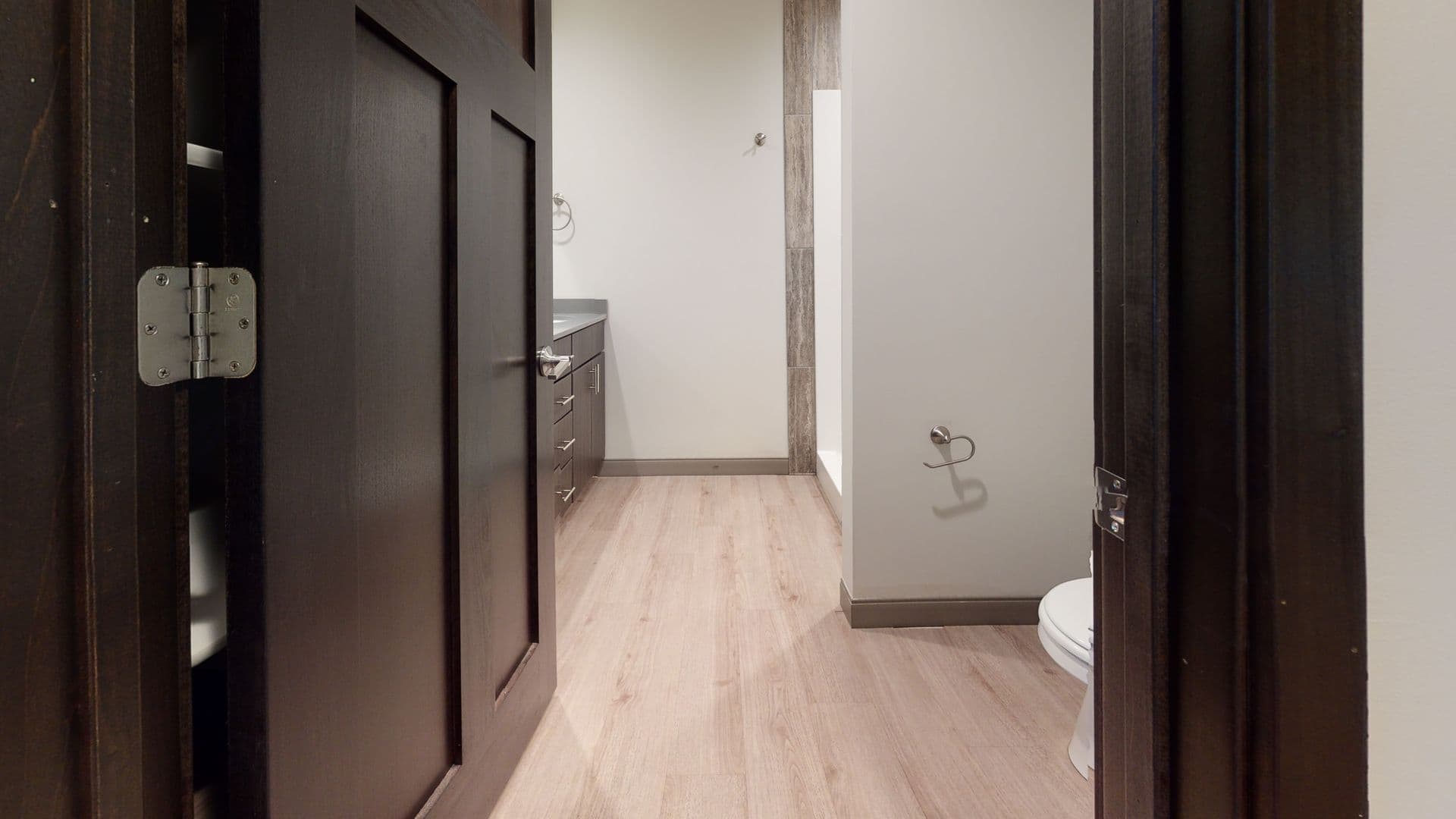 Minneapolis Apartment: 1018 13th Ave SE