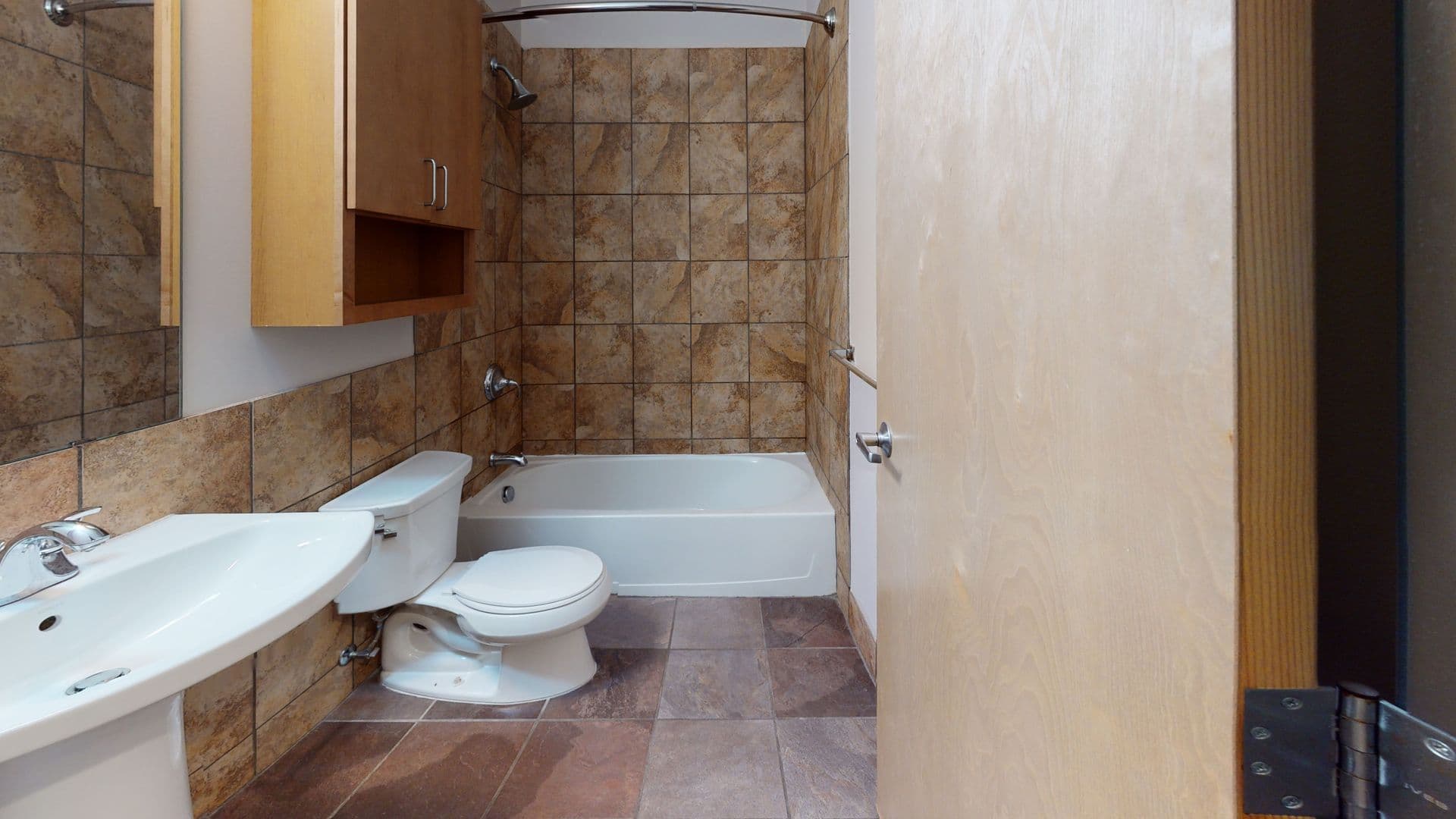 Minneapolis Apartment: 1011 & 1015 4th St SE
