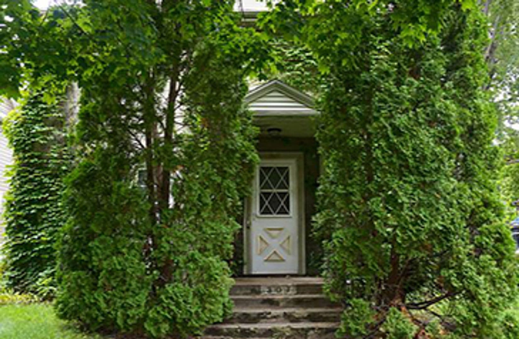Minneapolis House: 307 5th Ave SE