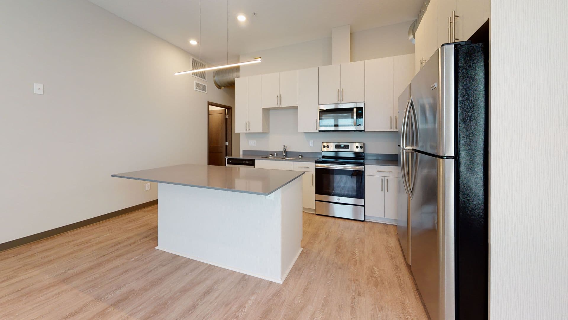 Minneapolis Apartment: 2622 Essex St SE