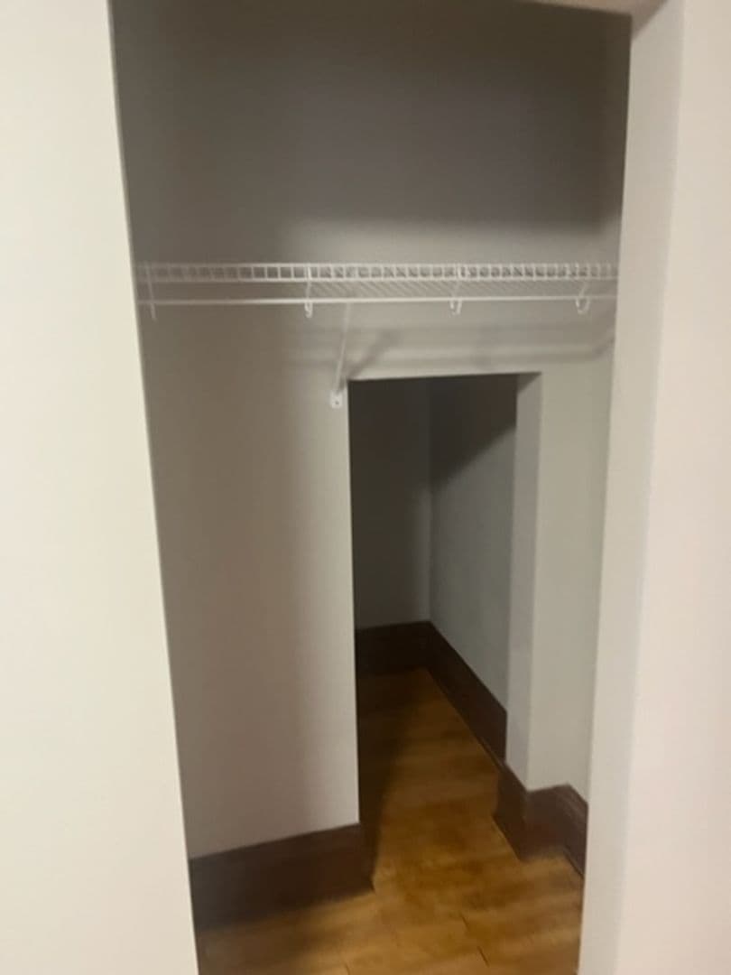 Minneapolis Apartment: 411 12th Ave SE