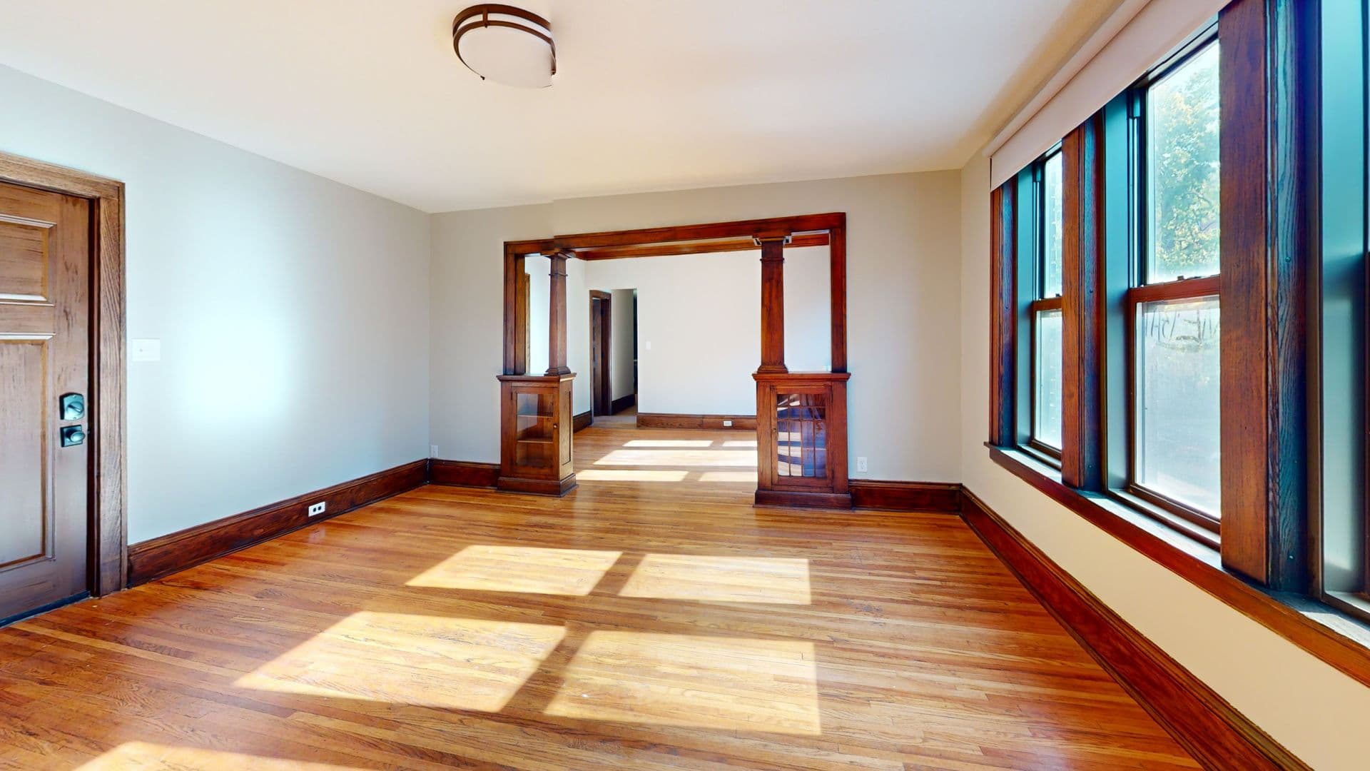 Minneapolis Apartment: 1127 4th St SE