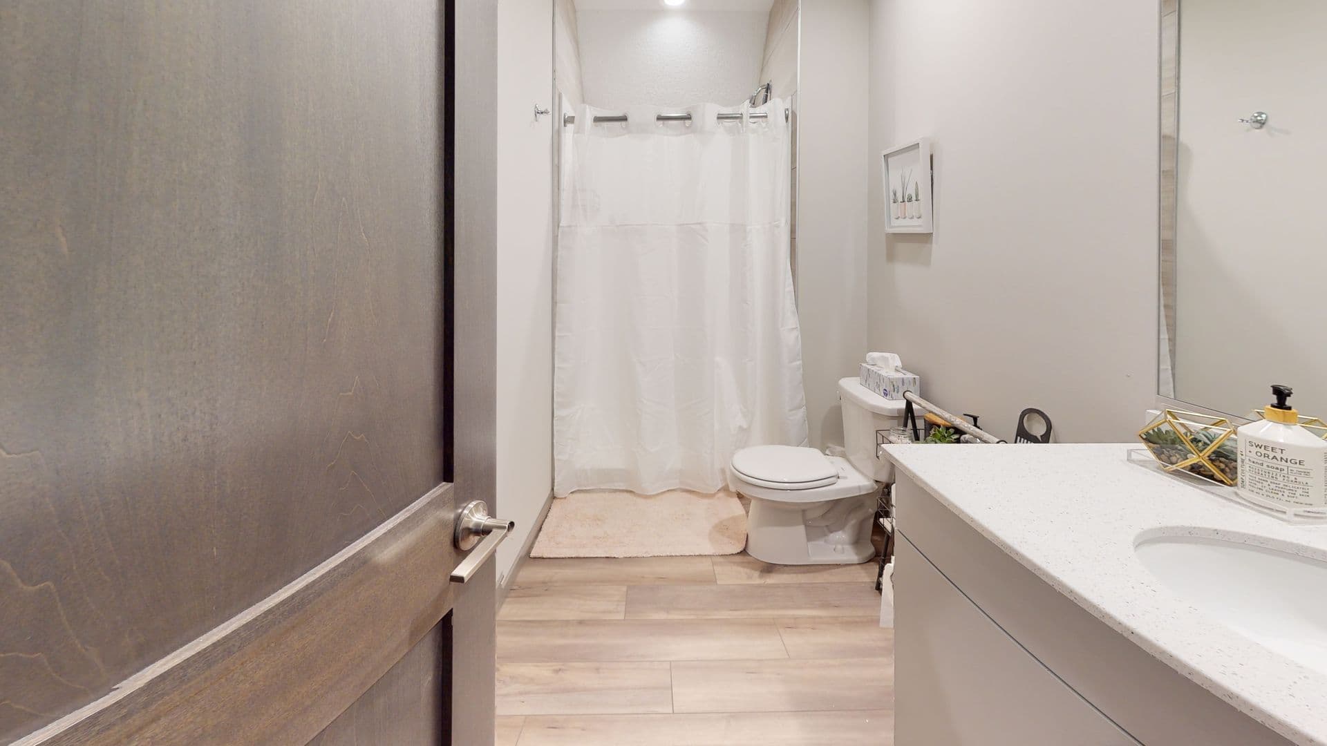 Minneapolis Apartment: 716 12th Ave SE