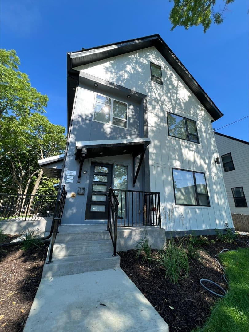 Minneapolis Apartment: 603 12th Ave SE