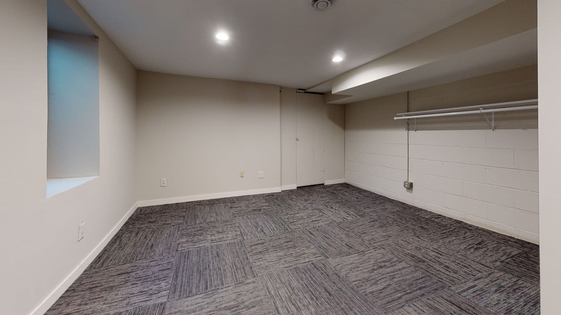 Minneapolis Apartment: 917 22nd Ave SE