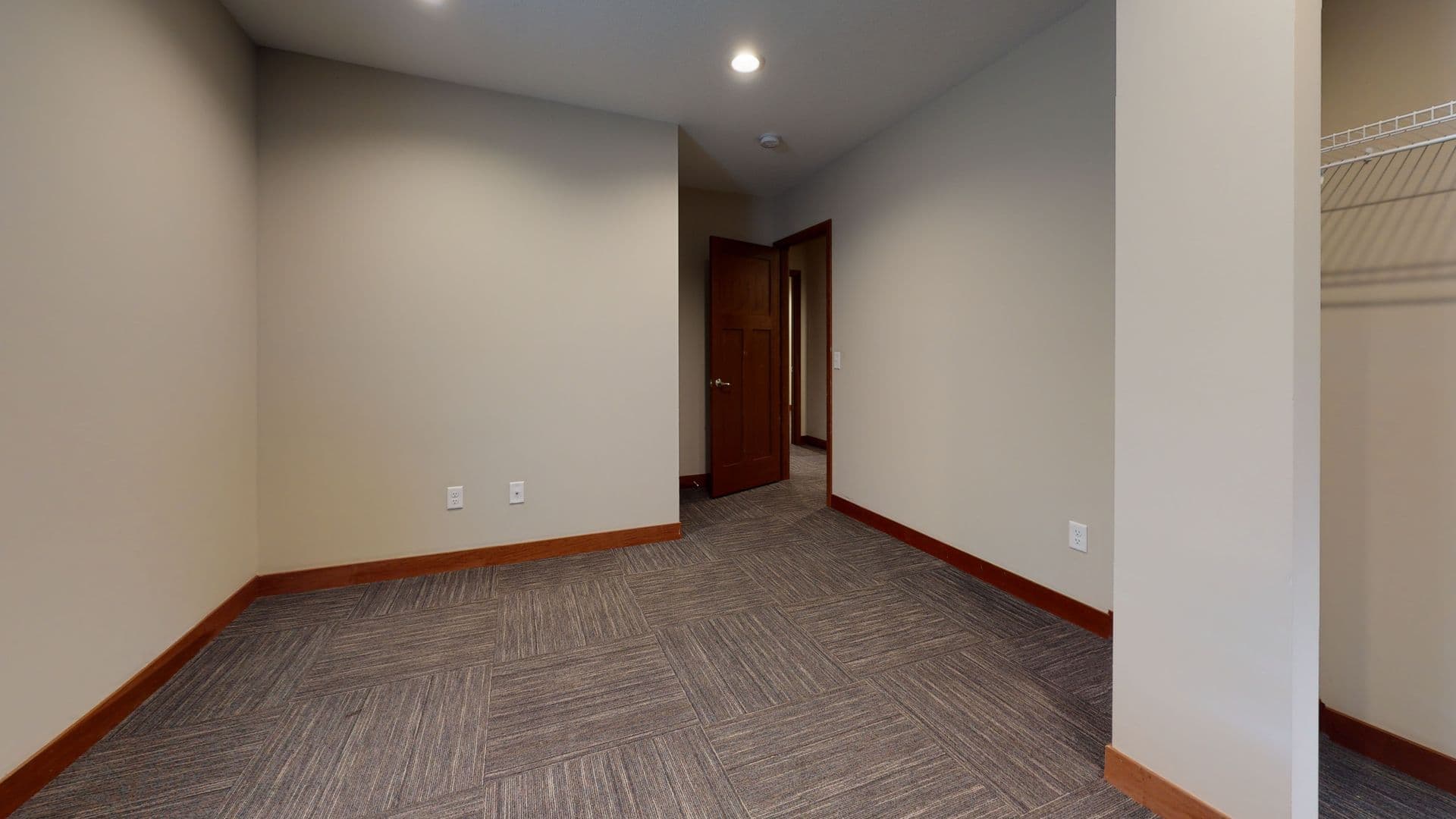 Minneapolis Apartment: 1078 18th Ave SE