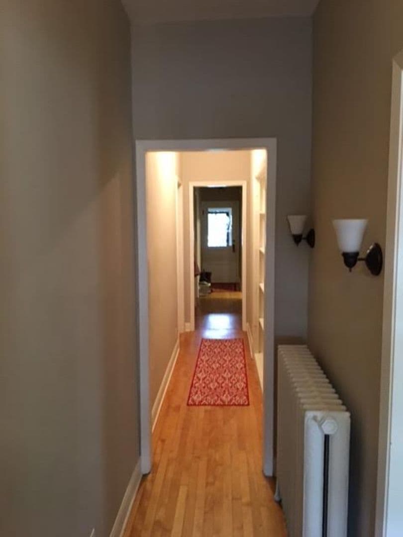 Minneapolis Apartment: 629 6th St SE