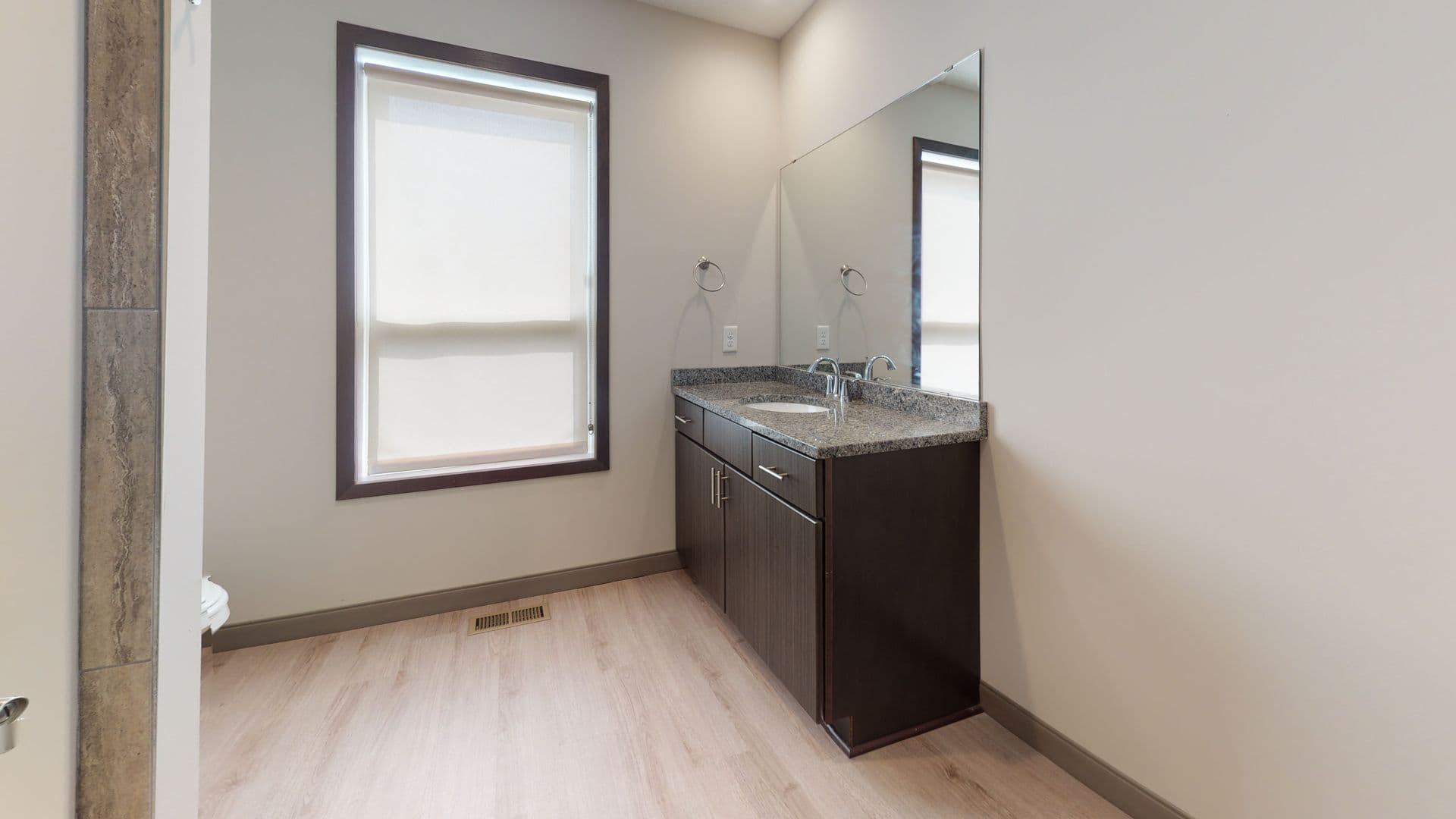 Minneapolis Apartment: 505 8th St SE