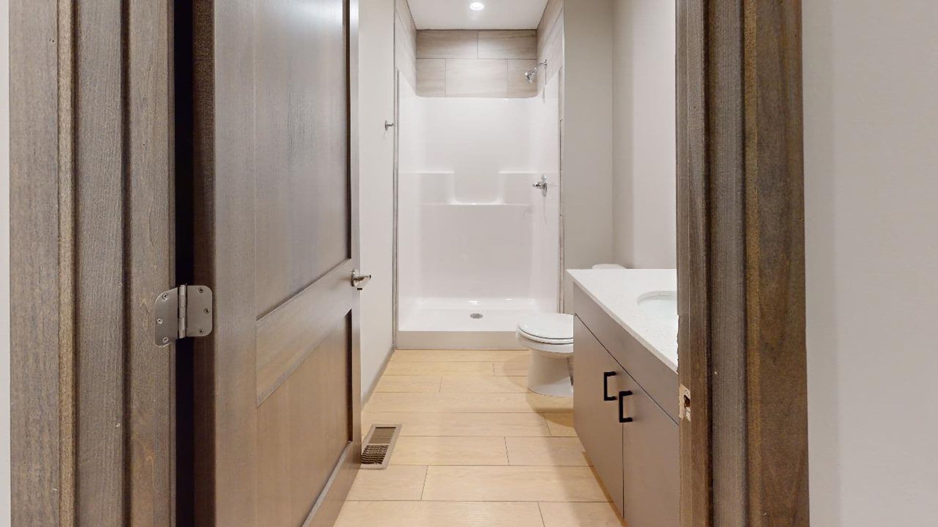 Minneapolis Apartment: 1312 8th St SE