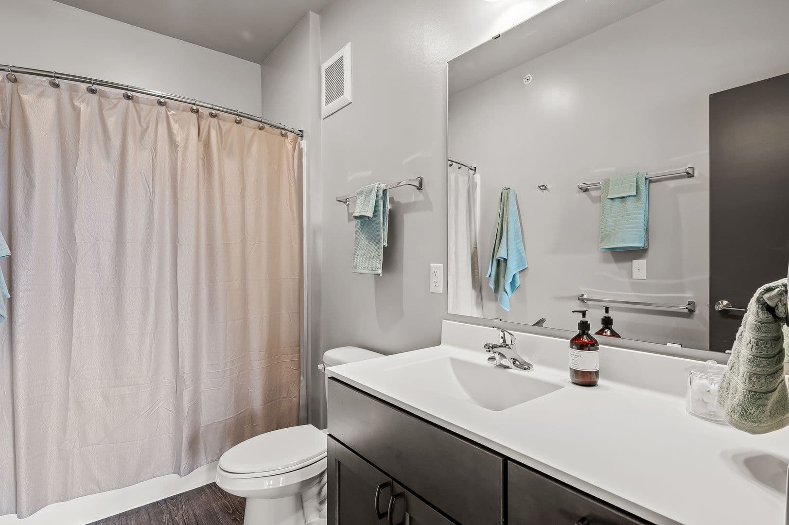 Minneapolis Apartment: 1307 4th Street SE