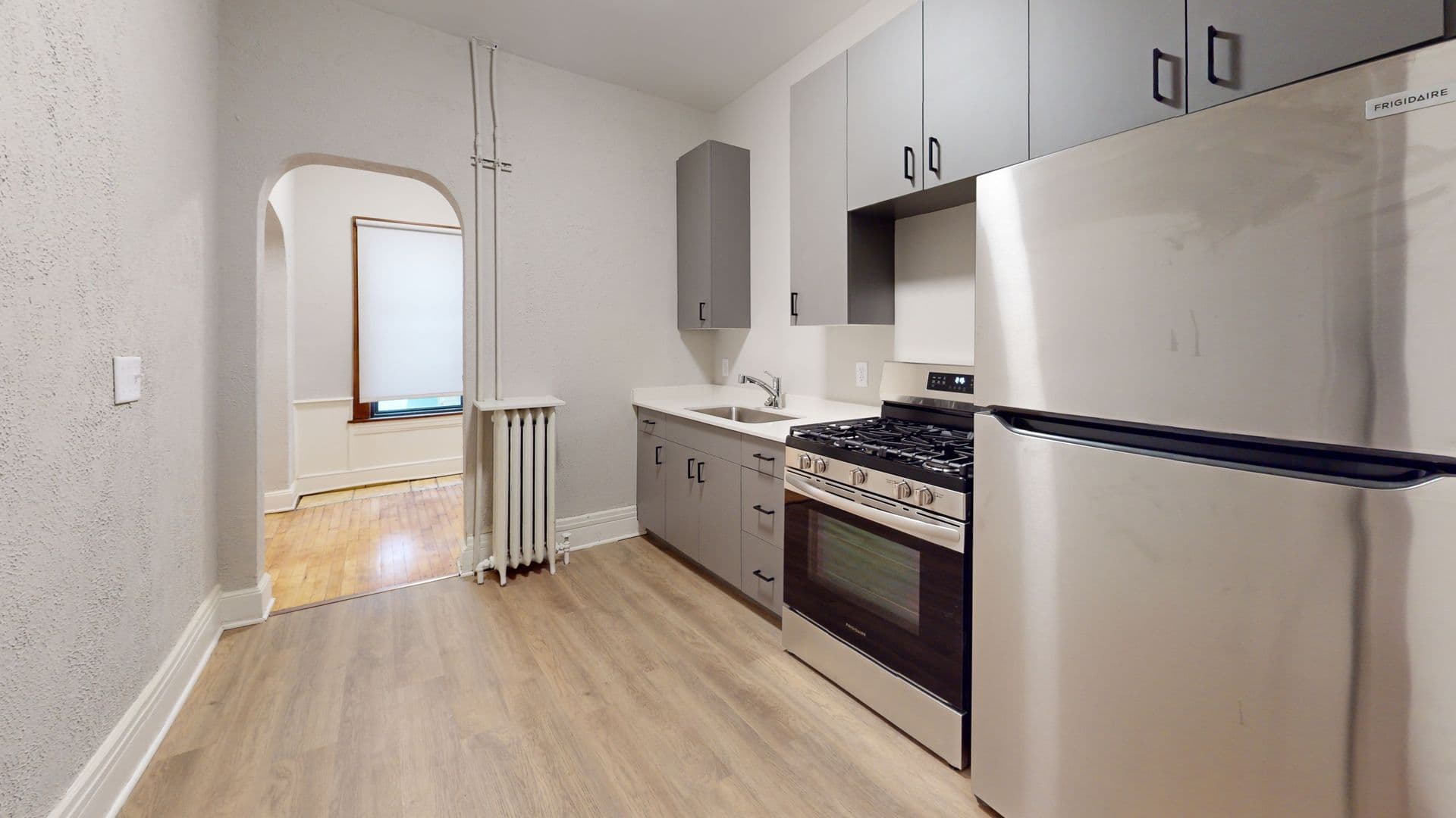 Minneapolis Apartment: 411 12th Ave SE