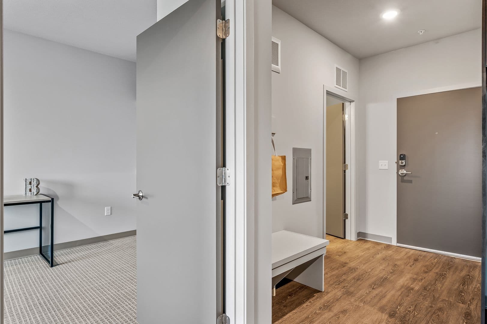 Minneapolis Apartment: 1307 4th Street SE