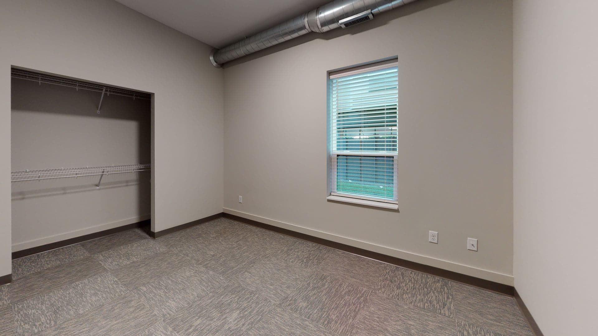 Minneapolis Apartment: 2622 Essex St SE