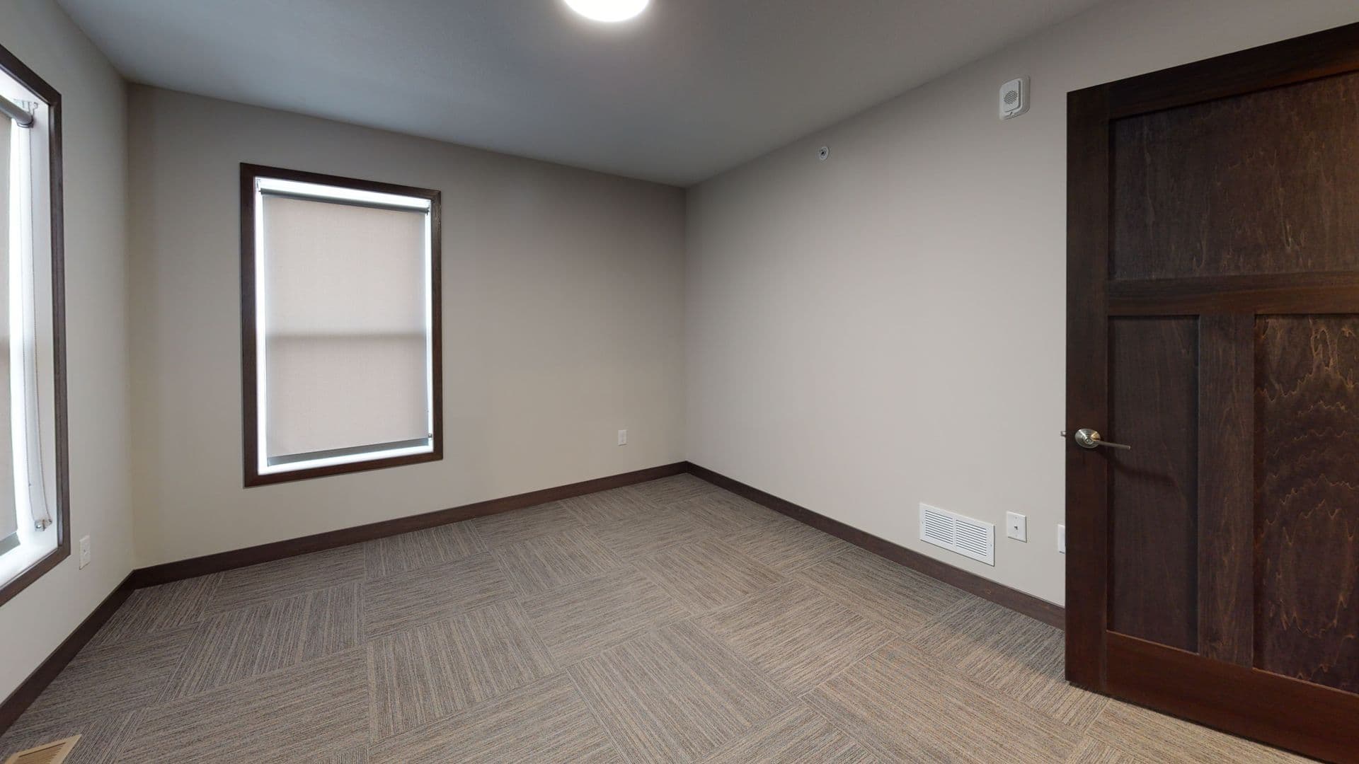 Minneapolis Apartment: 616 12th Ave SE
